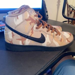 Camo sb dunks